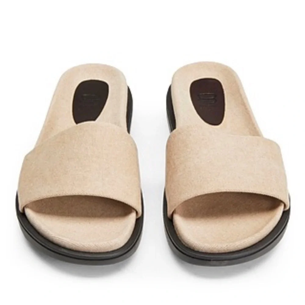 NWOT 8 By YOOX Men’s Beige Canvas Slide Sandals